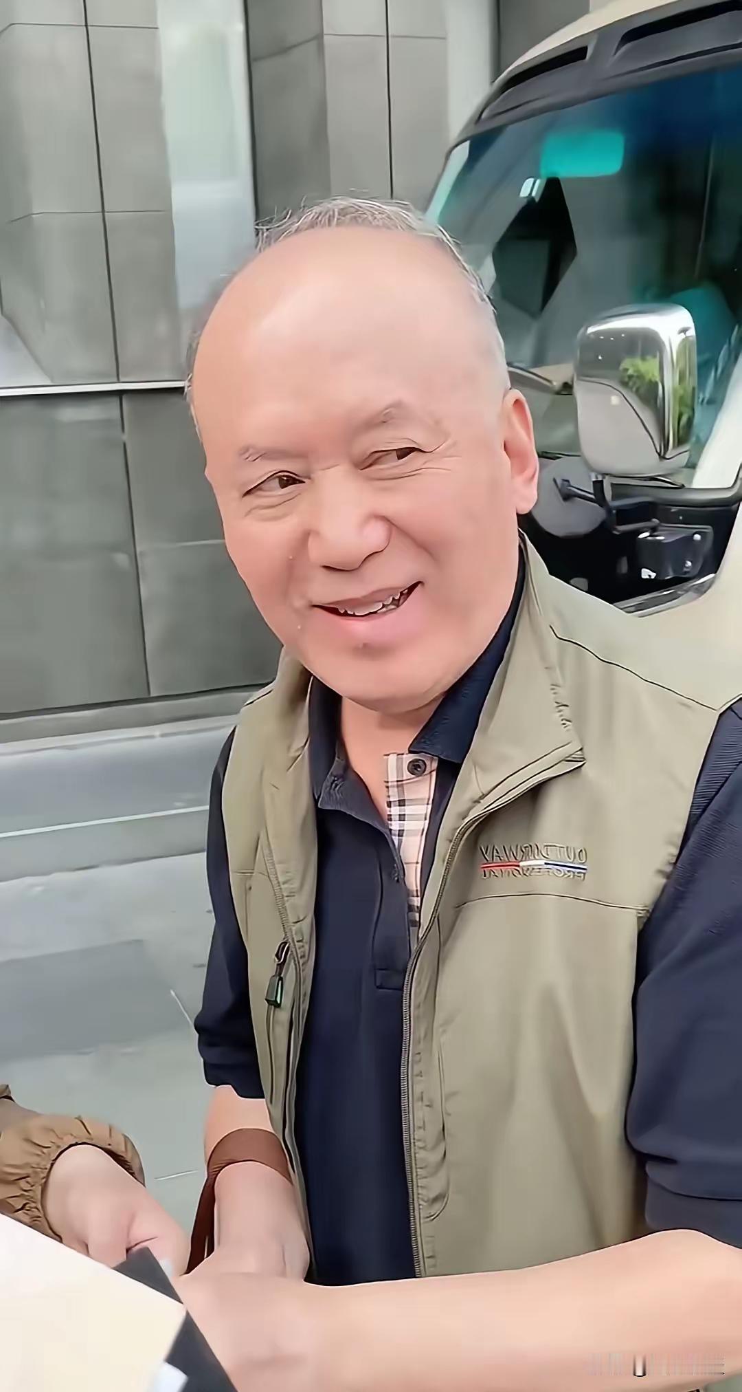 郭达
近照