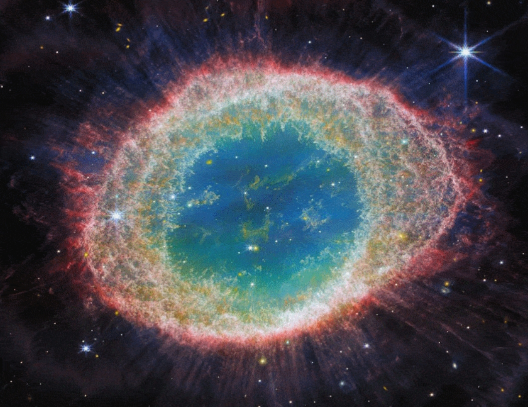 这个星云是最著名的行星状星云之一，它是一个垂死的类太阳恒星在死亡挣扎中抛出外层气