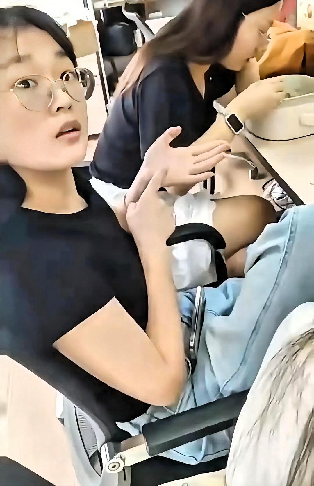 这下咱们可算是见识到什么叫“因小失大”了。
就为了二三十块钱的外卖，不仅白嫖，还