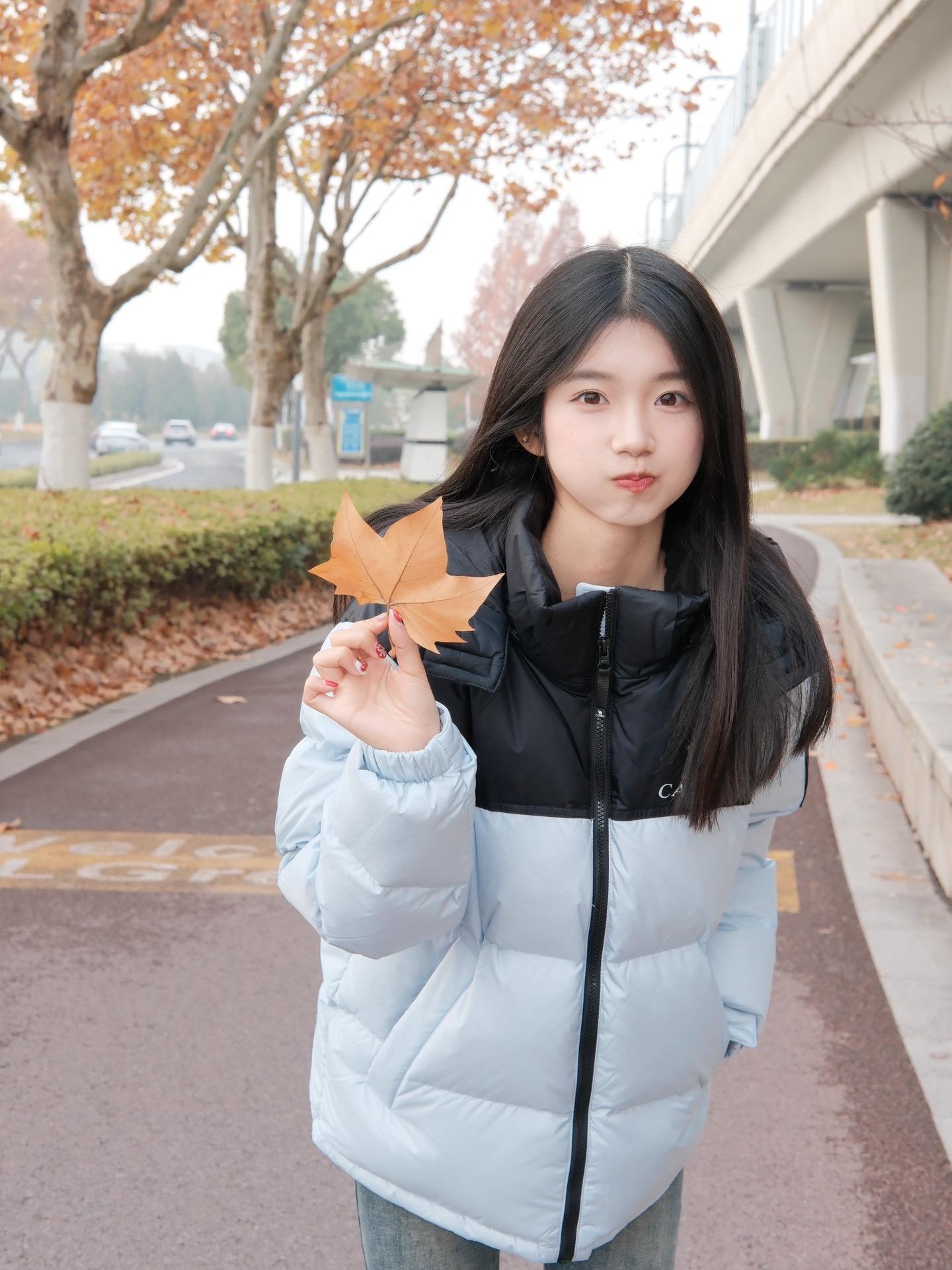 天冷了多吃点衣服。