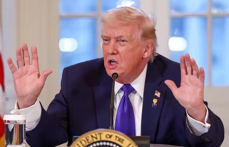 特朗普用一年的时间证明了他既没有“说服”普京也没有“搞定”泽连斯基！乌克兰总统泽