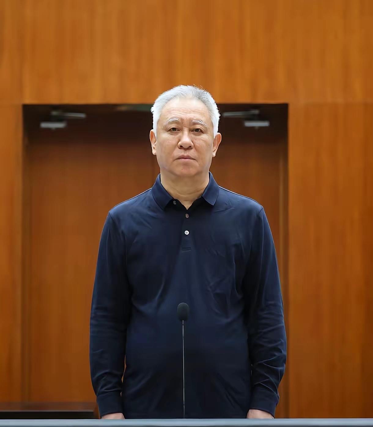 原恒大供应商邹先华说，1992年许老板任舞钢车间主任时，私自倒卖废钢边角料后被厂