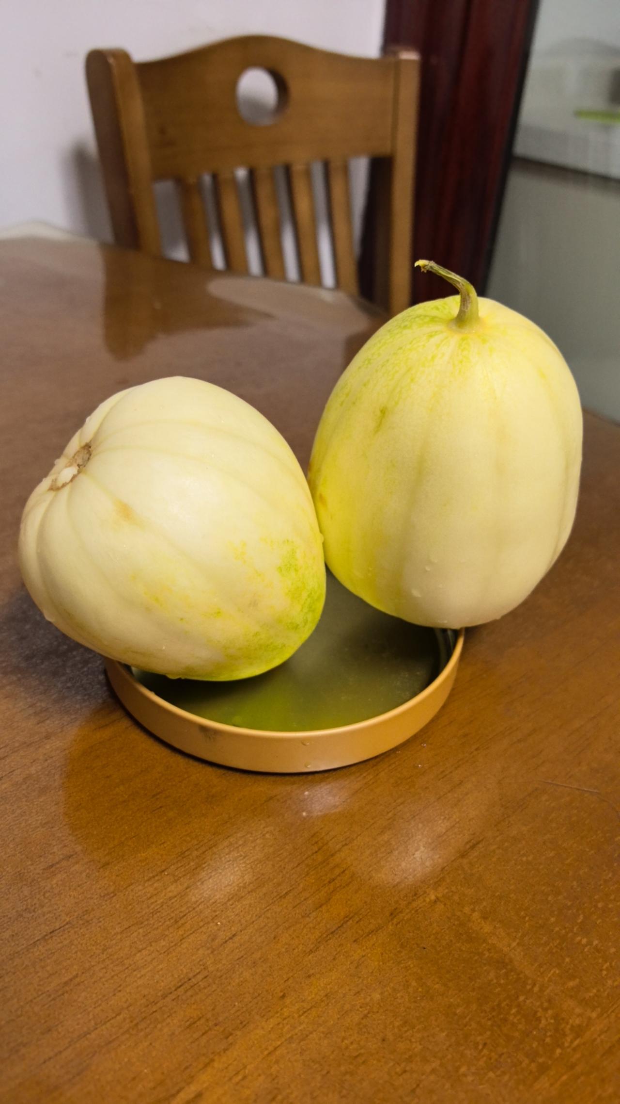 这一段时间，呼和浩特市有巴照香瓜吗？昨天下午，在呼和浩特市新城区的一个农贸市场买