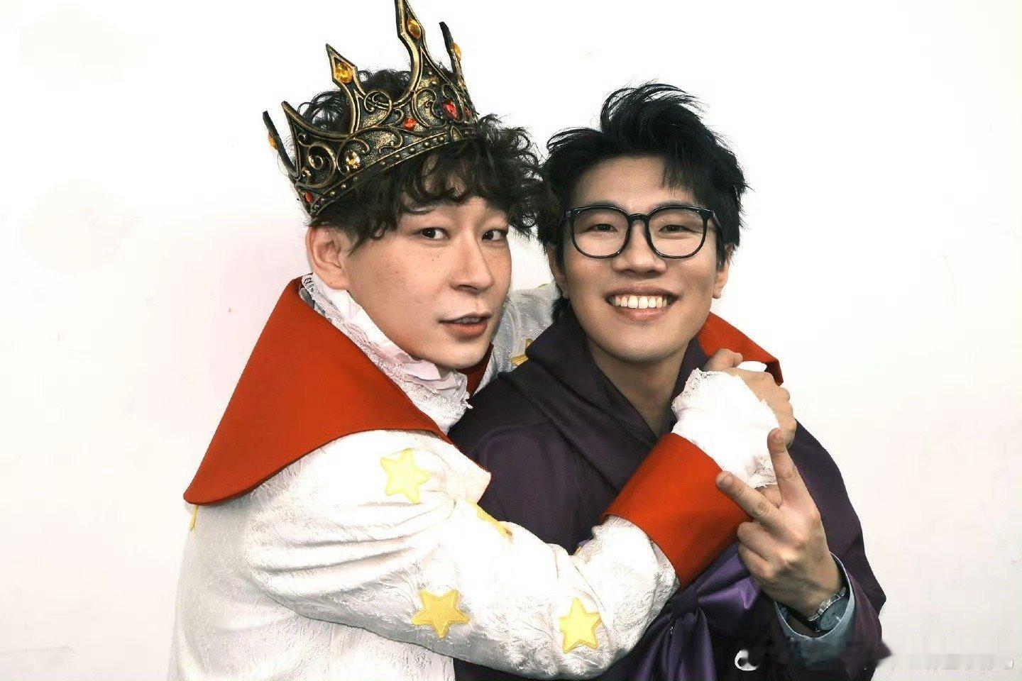 王建华哭的稀里哗啦全对喜人奇妙夜 原来王建华在毕业派对哭的稀里哗啦！看完他发的感