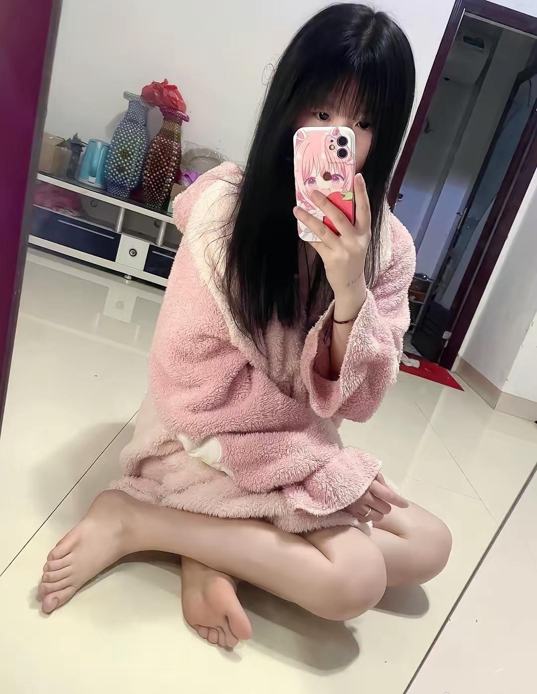 粉色毛绒绒的睡衣，少女心满满！💕✨粉色甜美睡衣 甜粉少女睡衣 粉色小碎花睡衣