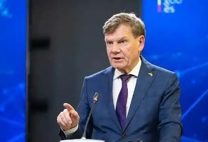 德国外长被“中断”访华之路后，德国国内各界“火力全开”！任何指责中国的行为都是愚