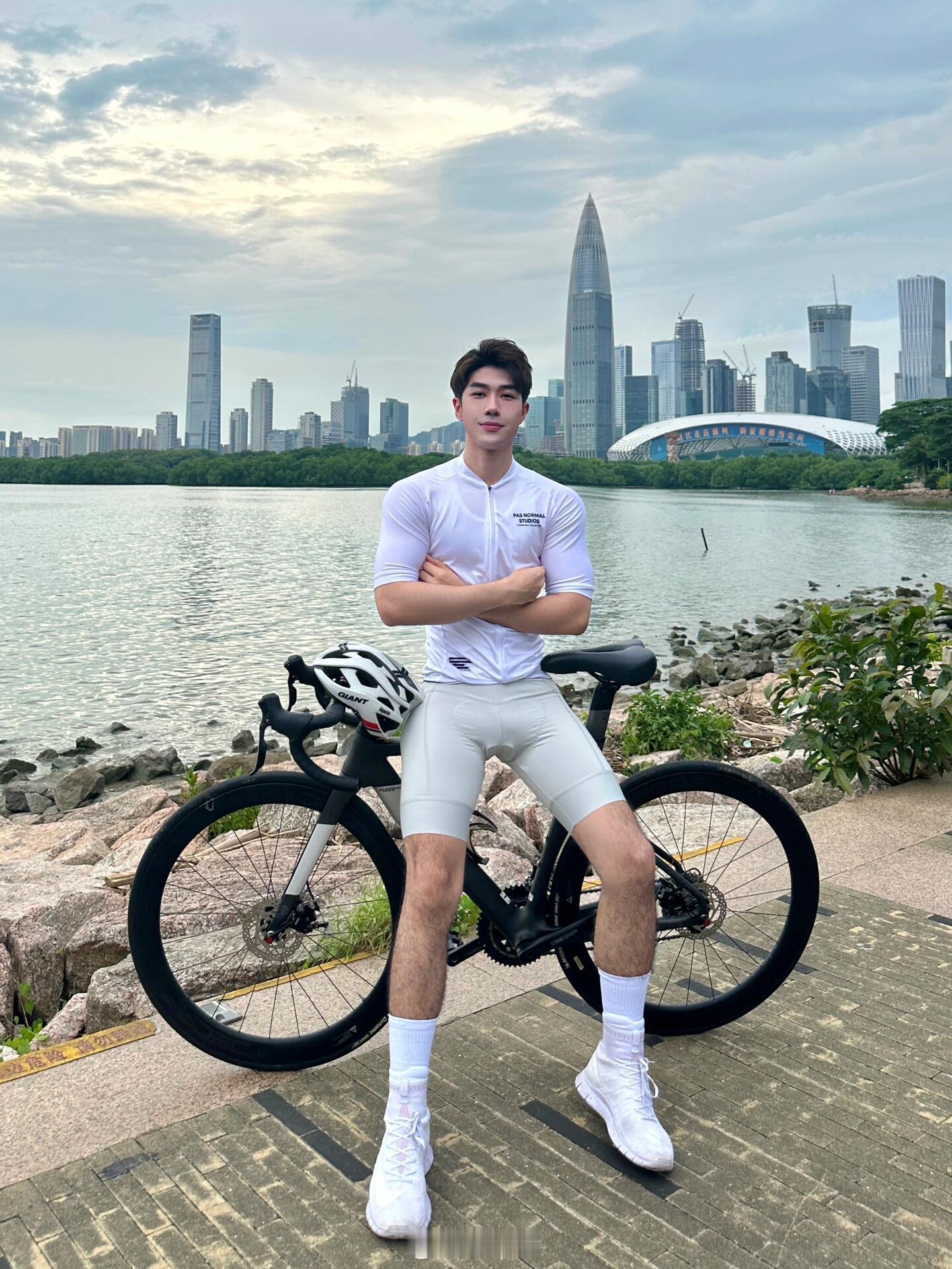 户外骑行也太爽啦！传送门丨吉加俊 ​​​