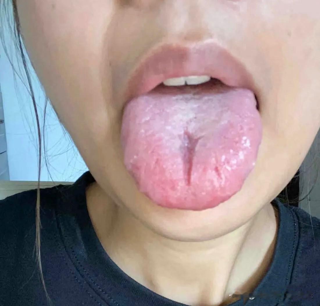 小妹妹节制点吧！身体都虚的不像话了，就算吃一筐补药也补不回来！

整天坐办公室，