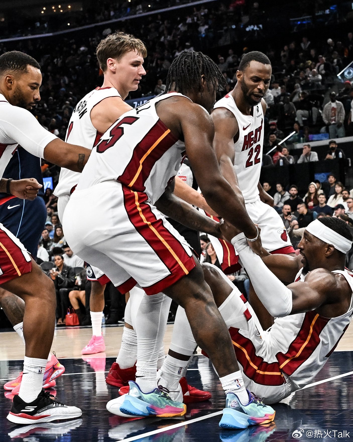 友谊的力量🤝新赛季篮不住 ​​​