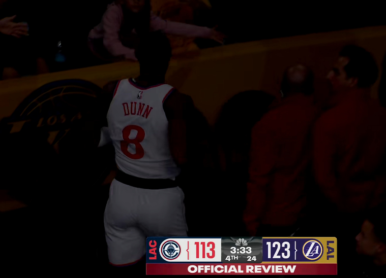 邓恩的驱逐，算是给后半程稍显平静的洛杉矶德比，激起一点点水花，但还不足掀起波澜。