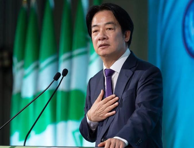 台“民进党当局”发布声明，

4月21日，针对台商总会昨（20日）率七大公会对大