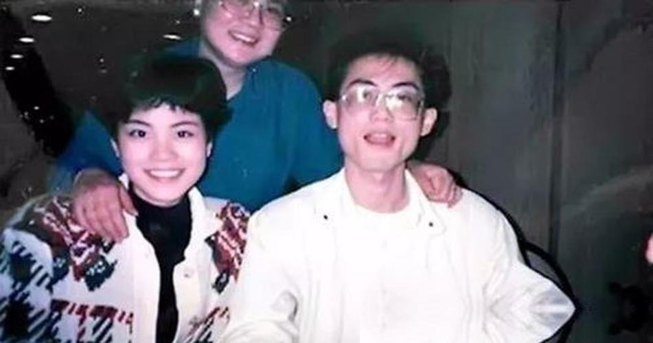 看这张老照片，即便不提名字，你也能一眼感觉出那种骨子里的体面与从容。男的儒雅内敛