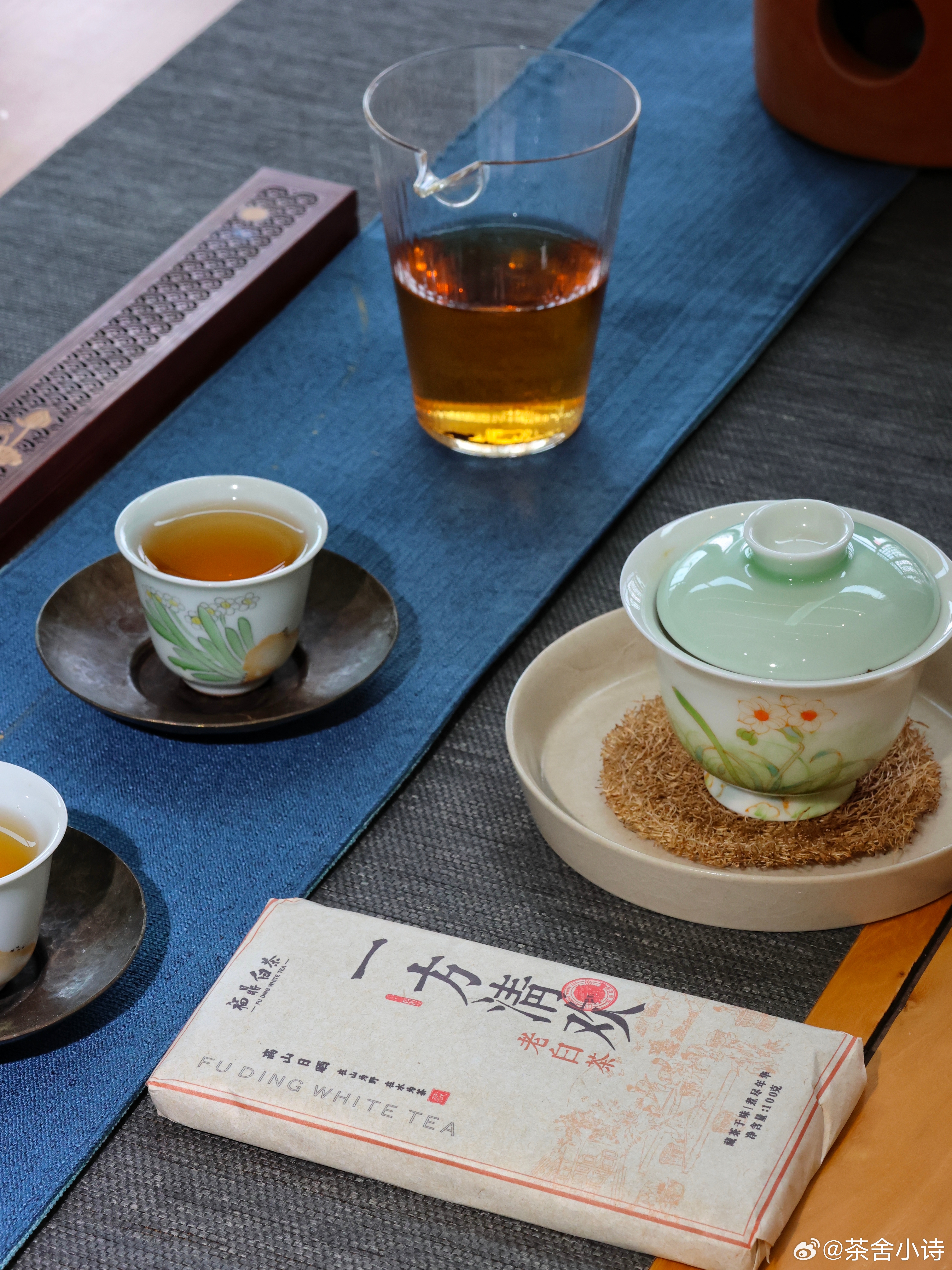 不跟世界较劲，不跟自己内耗。接纳有茶喝的日子，也接纳偶尔喝不上茶的日子；接纳顺遂