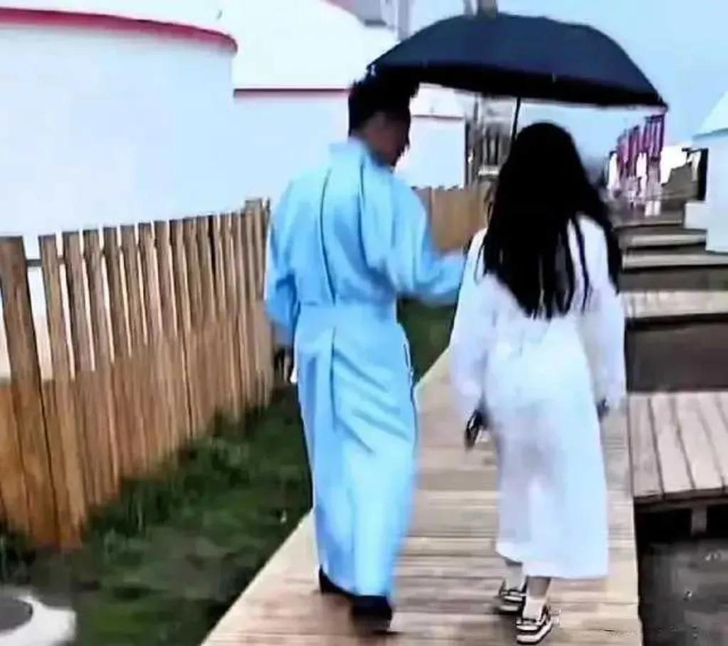 草原之上，汪小菲与小玥儿的温情破冰

离异家庭中，最让人揪心的便是孩子与父母的疏