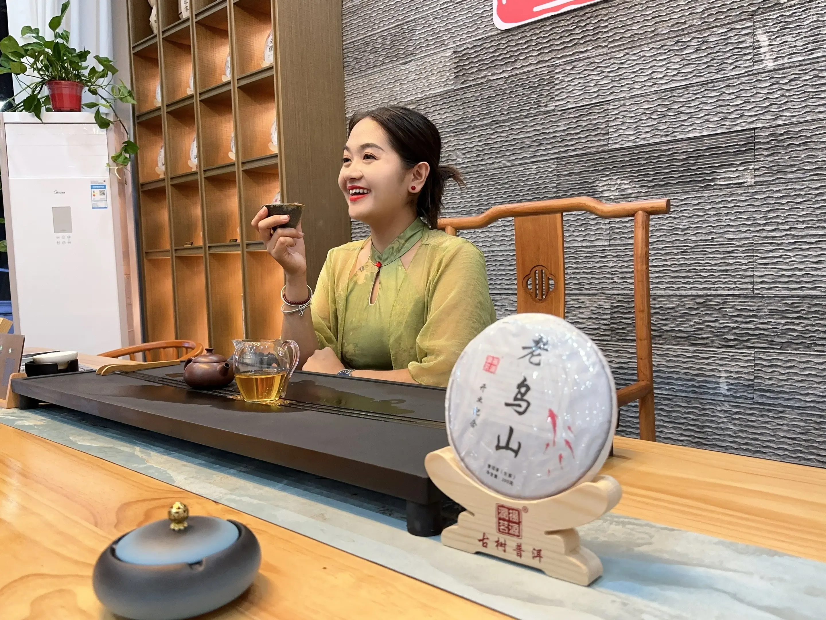 选妻就是改命，攒钱就是运，自律就是破局，认知就是出路，行善就是积德，闭...