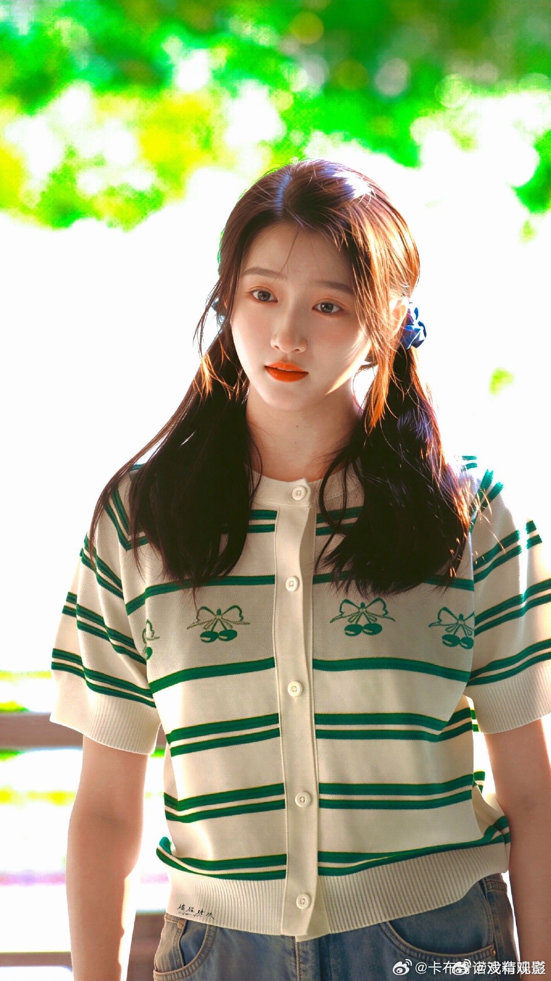 关晓彤五天官宣两个代言 看到关晓彤五天官宣两个代言的消息真的替她开心，国民度摆在