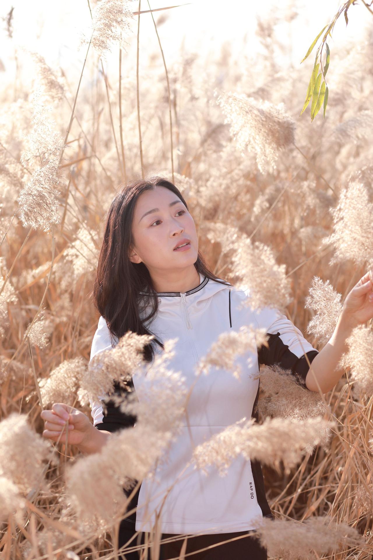 摄影约拍 人像写真 我的摄影日记 晋阳湖芦苇花人像原创原图直出照片晋阳湖公园偶遇