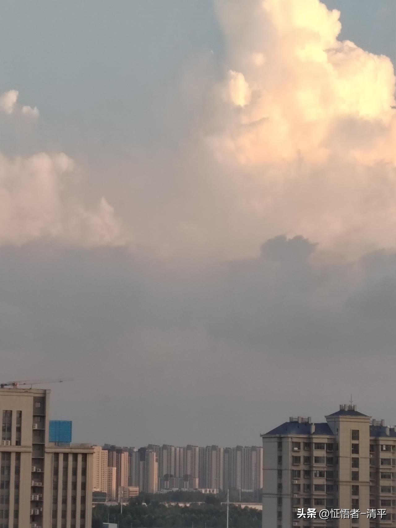 业障极深重之人，

心灵上极其恐惧，烦恼，痛苦，焦虑，憎恨，傲恼，不安，矛盾，冲