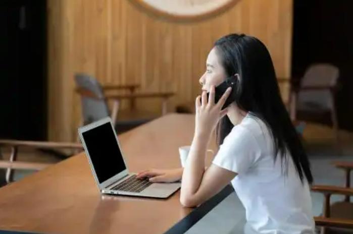 📞 人均通话仅8.7分钟！国人为啥不爱接电话了？真相是...

首先，电话的“