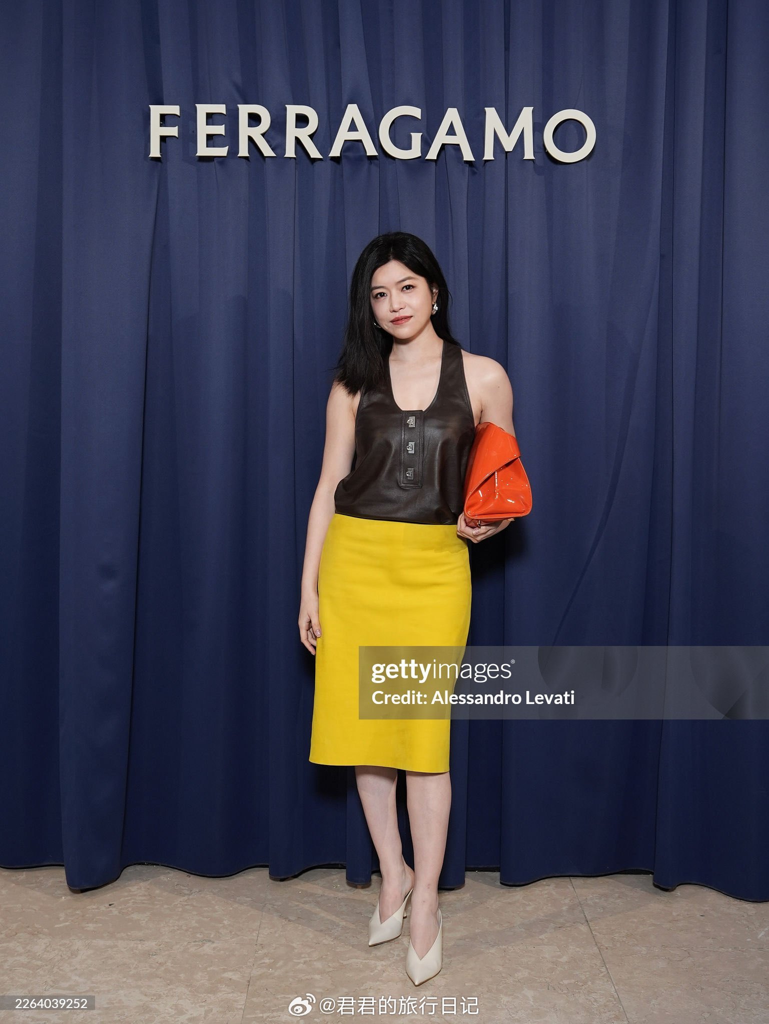 陈妍希出席米兰时装周菲拉格慕秀 