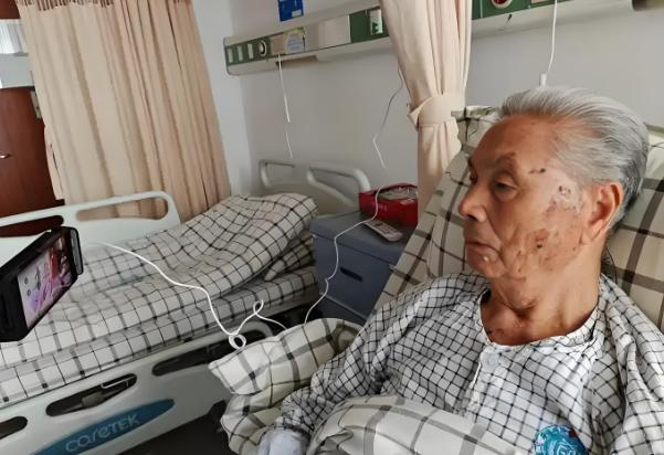 “这就是重男轻女的下场！”吉林敦化，女子的父亲去世后，她收到大哥发来的一段视频遗