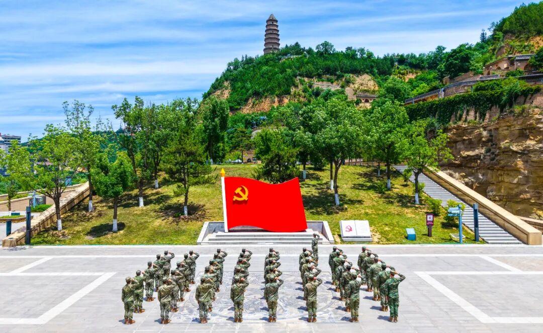 直招军士最大好处是“专业对口”，你大学学的技术能直接用在部队装备上，有技术在手，
