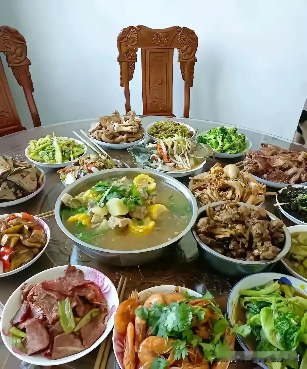 百分之百是广东的，因为有不锈钢盆。[捂脸][捂脸][捂脸]
