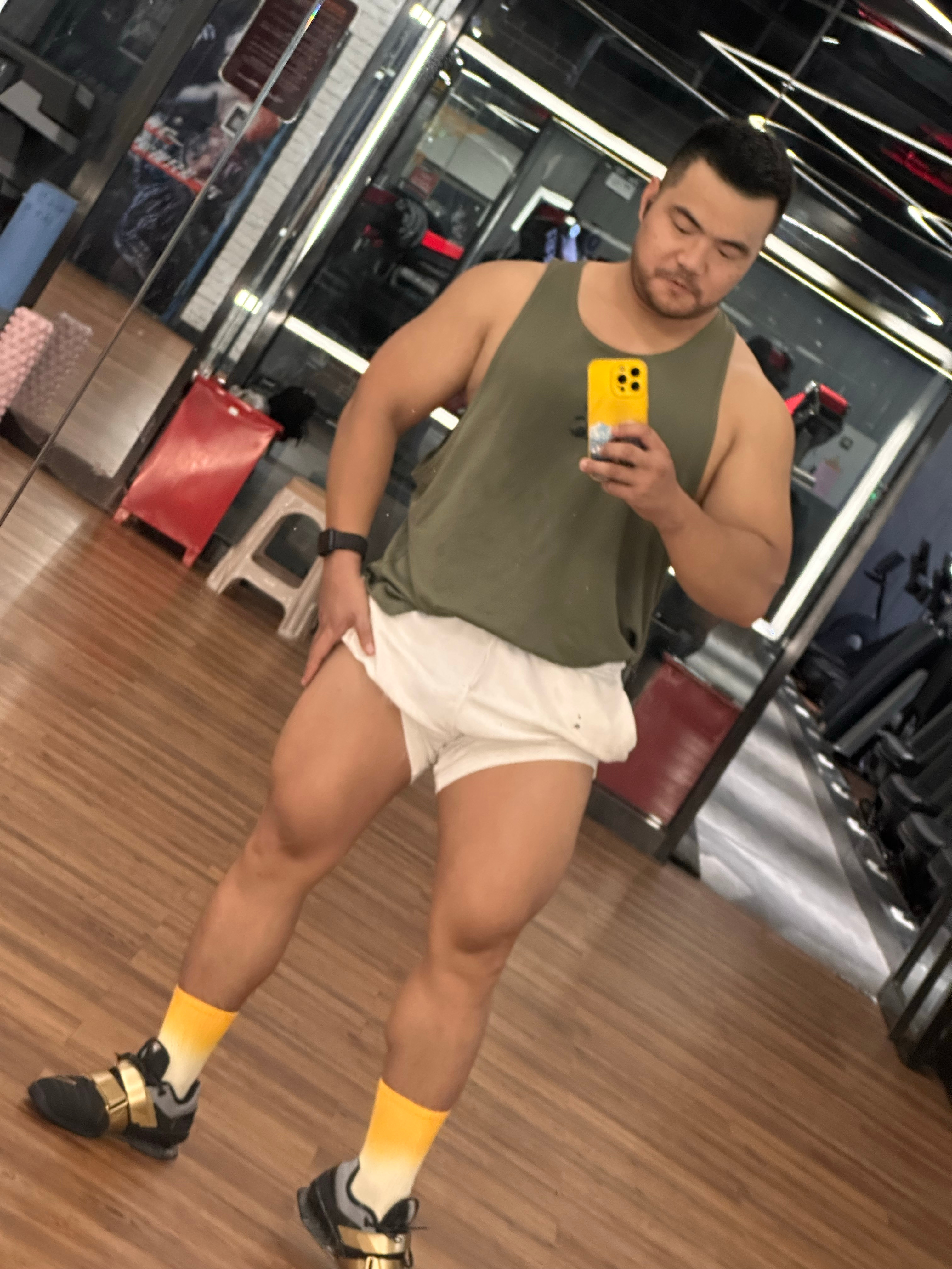 后脑阔疼