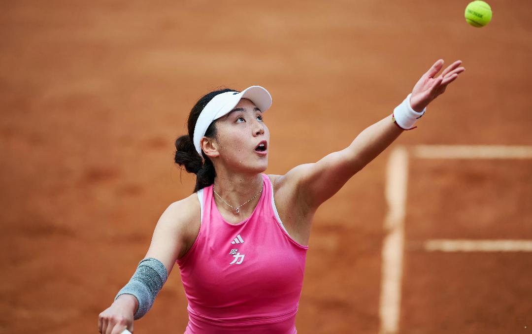 王欣瑜连续逆转 红土赛季两连胜！王欣瑜连续上演逆转好戏，24岁"中国莎娃"强势回