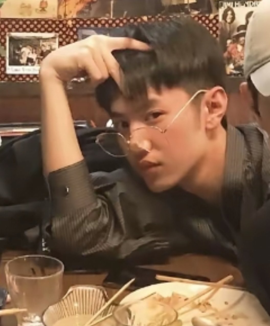 小脸红扑扑
