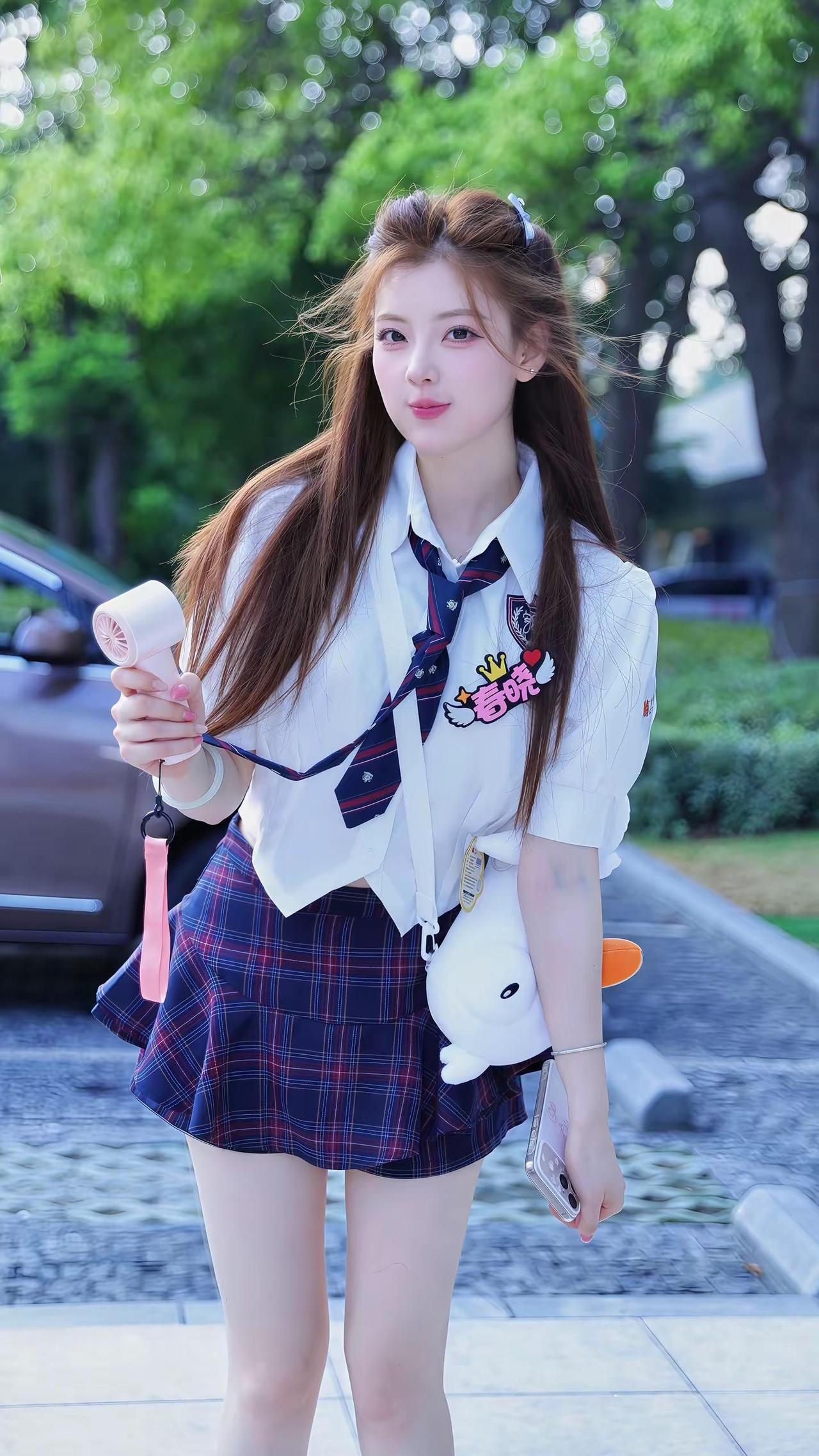 上海街拍｜春晓。高温来袭这套ootd超顶 这个夏天很好晒 ，河南女孩26岁身高1