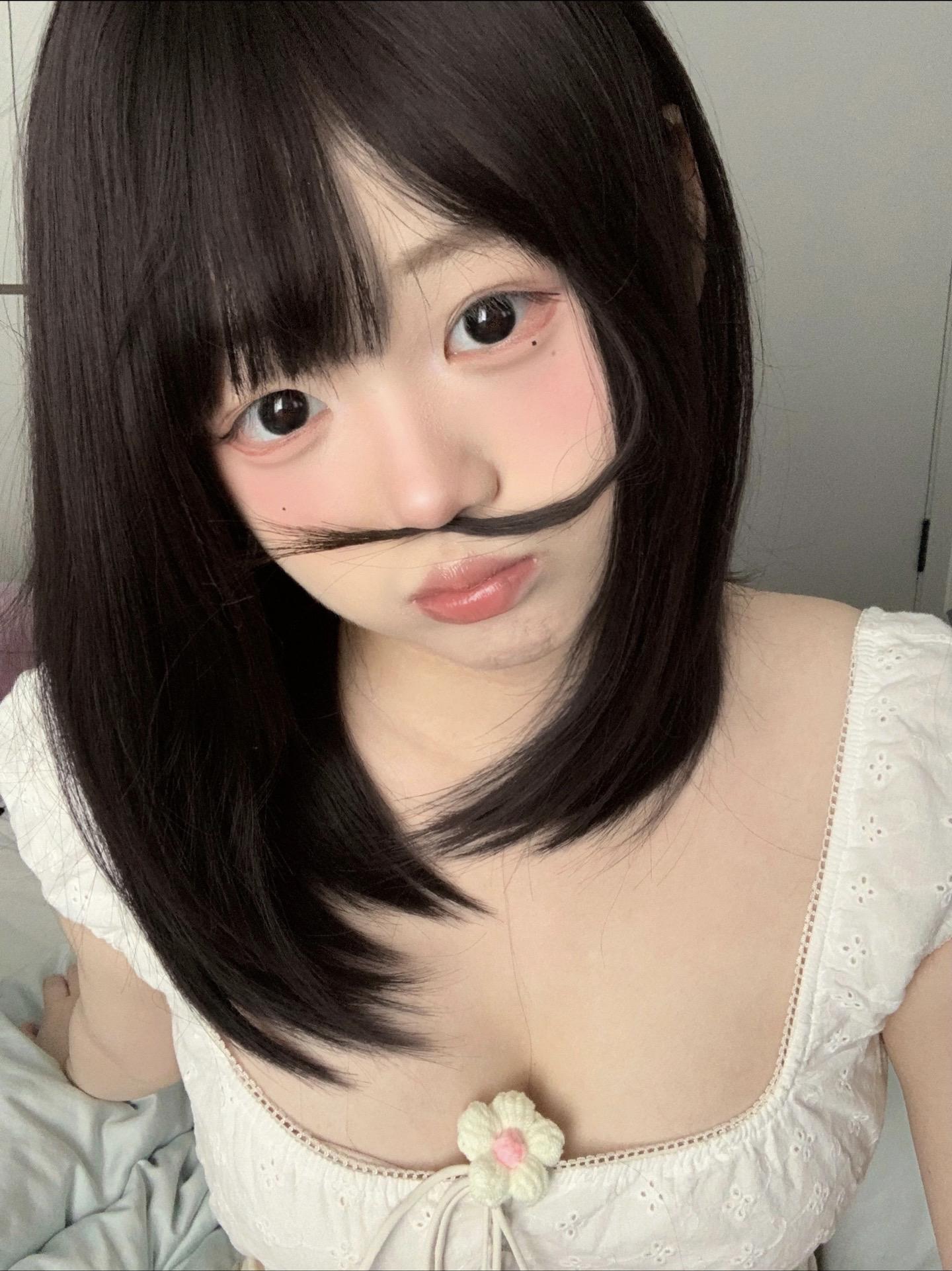 她是个福建妹 圆圆的脸 爱上她三年之前
