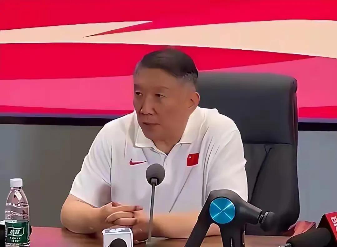 中国女篮开始集训！宫鲁鸣带队：韩旭、杨舒予、徐凤威等状态出色中国女篮有能力也有实