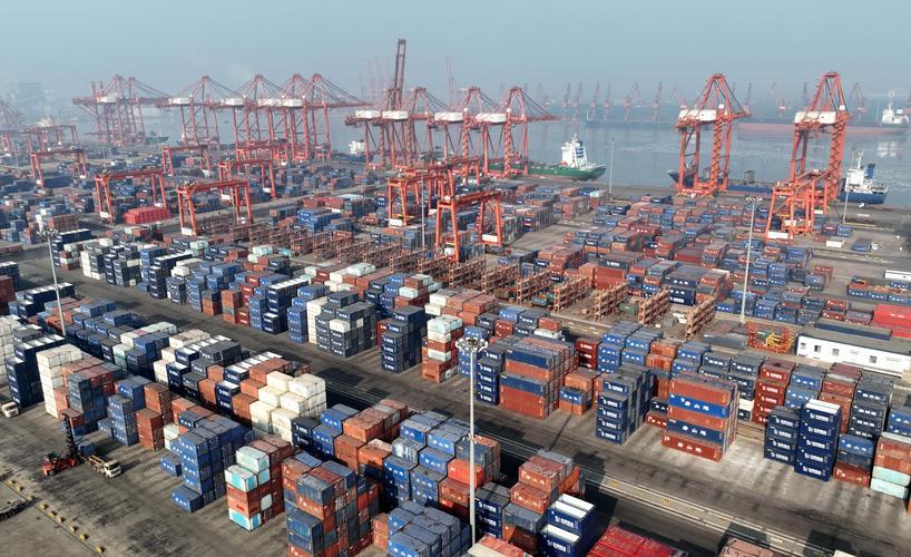 唐山港京唐港区2026年一季度实现“开门红” 。前3月完成货物吞吐量7579.2