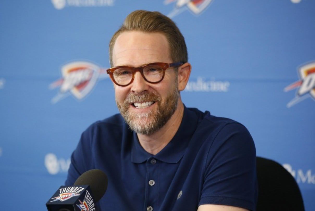 美媒建议雷霆送还快船明年首轮，换回更多未来首轮！交易细节：快船得到：贾雷斯·沃克