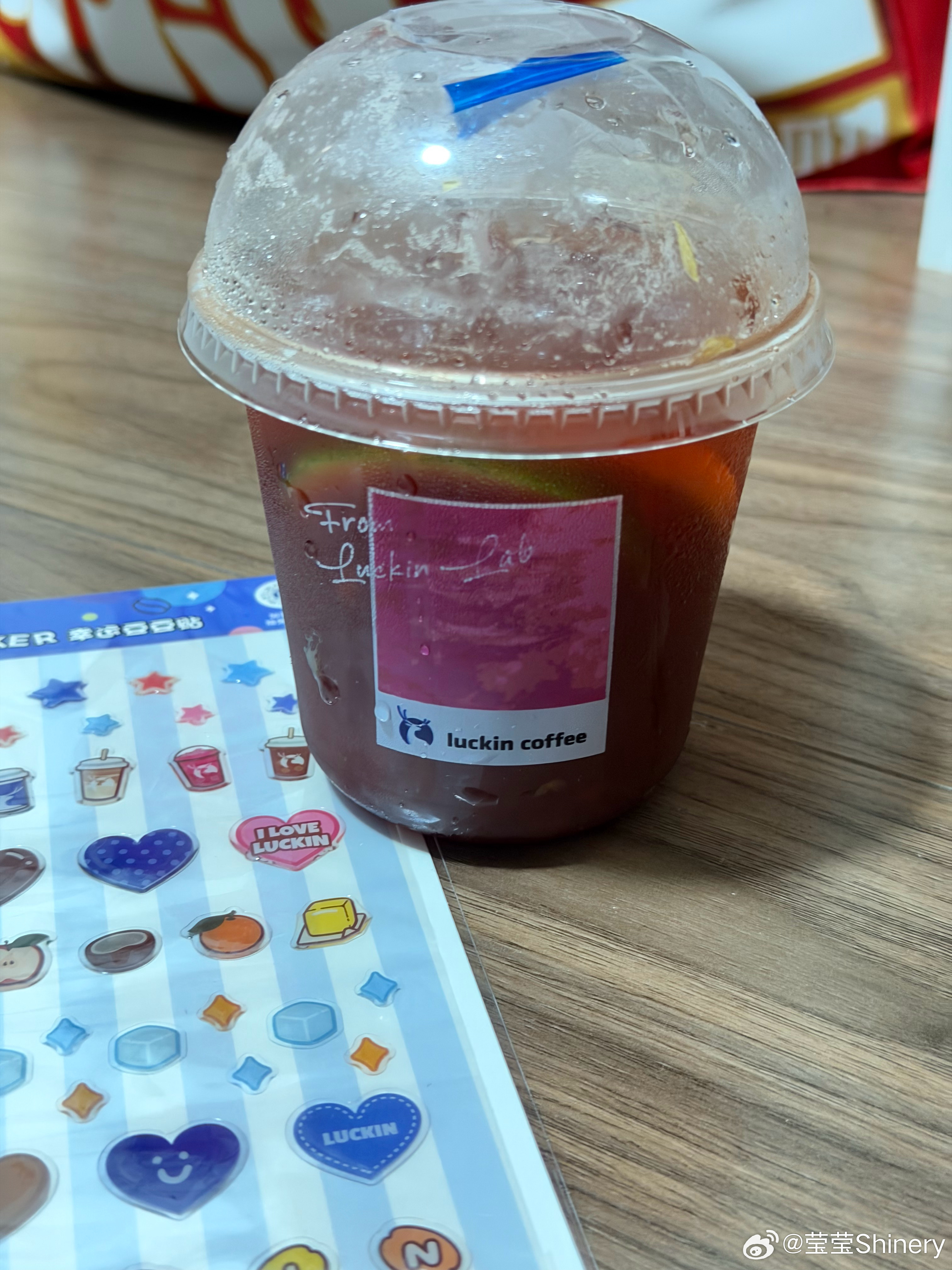 希望心情像星星，常年闪闪星光，偶尔躲躲乌云。早安 ​​​