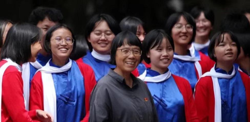 张桂梅校长又火了，这次是因为高考成绩。华坪女高159人参考，本科上线率94%以上
