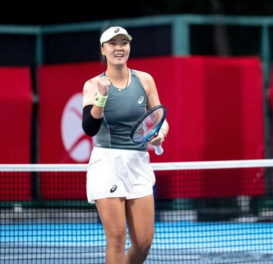 🇨🇿俄斯特拉发WTA250女双1/4决赛🇨🇳丰硕/🇬🇧Brooks 