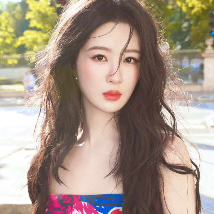 杨紫玉兰花开君再来 💜杨紫董竹君 光是遇见，就已经很美好了🌻光是遇见，就已经
