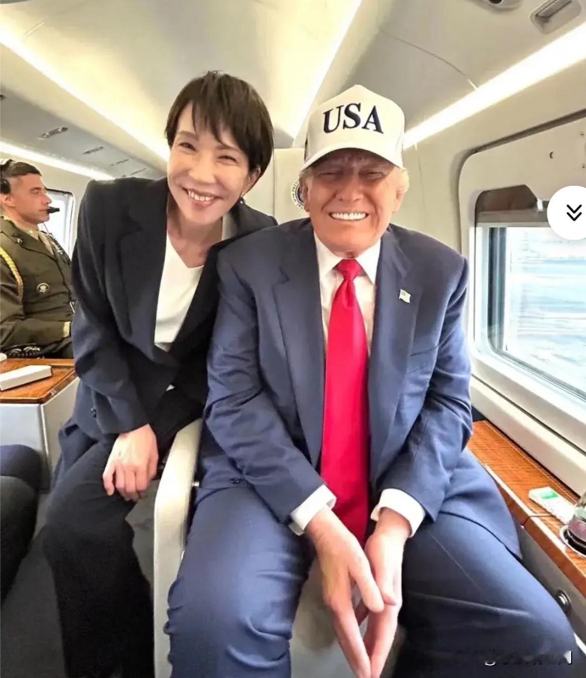 认识他俩还好说，如果不认识他俩的朋友们还以为他俩谈恋爱了呢，好亲密呀，真情难得可