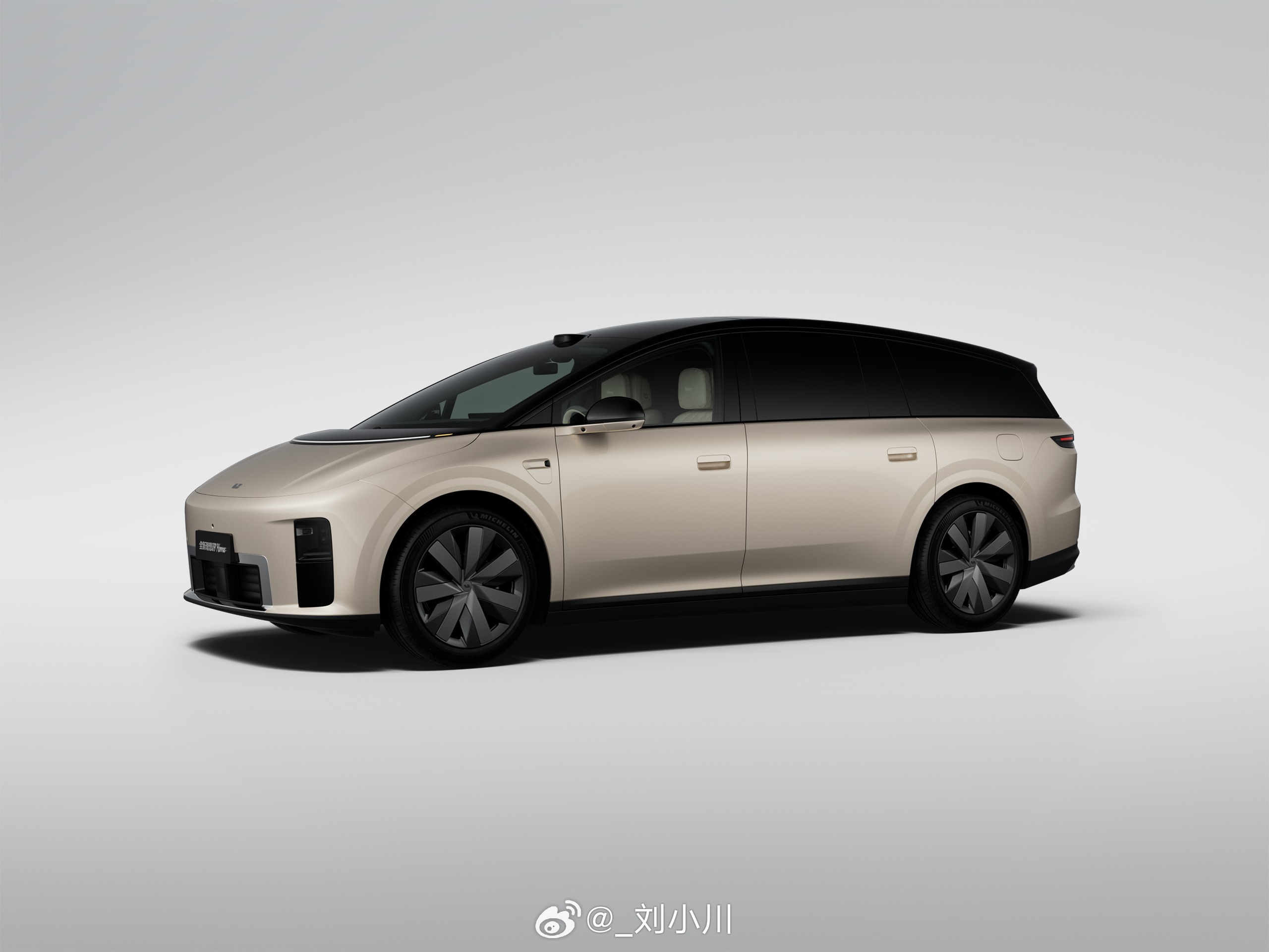 理想i9定价引i8车主不满 理想i9这次的定价确实有诚意，i9新车主有点开心，i