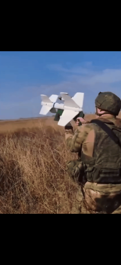 俄军在战场上开始大量使用“冷杉”无人机拦截器，这种采用简易光学瞄准的小家伙在实战