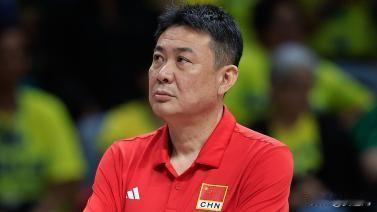 中国女排主帅蔡斌：香港站要打出“精气神”
中国女排于近日抵达香港，备战即将在11