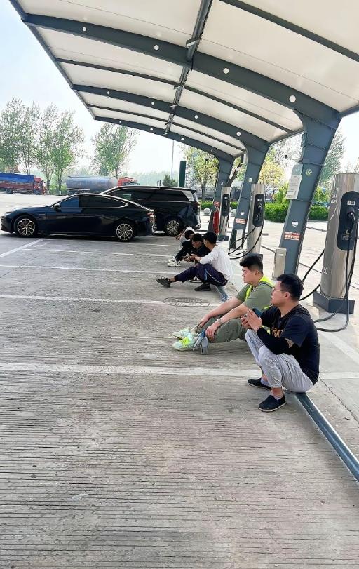 各位车友们，下午好！最近后台好多人问我换电电车到底靠谱不，今天就结合我自己的体验