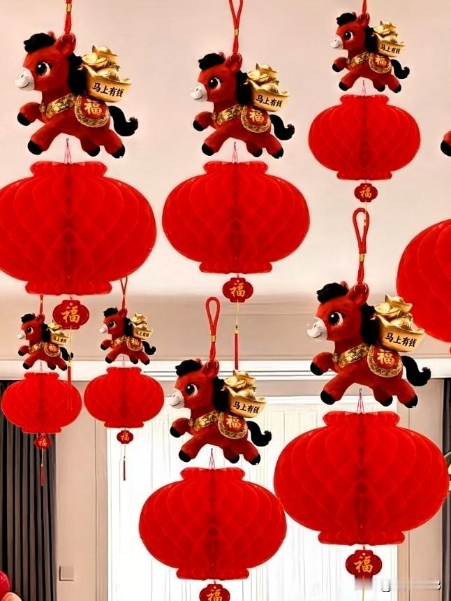 今天是一月最后一天，
告别一月与二月相拥，
往事随风、万事随意。

希望二月带给