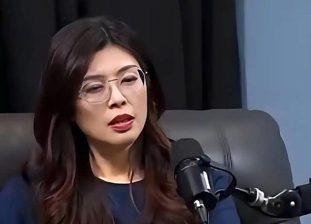 在台湾流传这么一句话，五个卢秀燕、十个韩国瑜、三十个侯友宜加起来，还不如一个郑丽