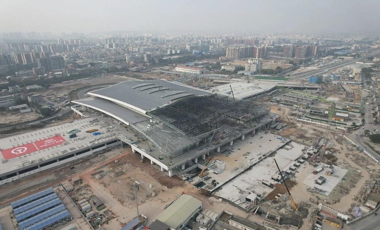 广湛高铁佛山站冲刺2026年年中开通，目前佛山站主体结构完工，大家更加期待的是佛
