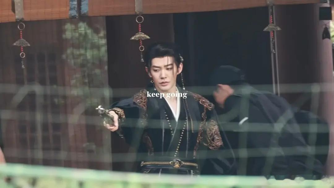 邓为《百妖谱》生图算是被代拍陷害了吗....新剧《百妖谱》的开机生图似乎不太美妙
