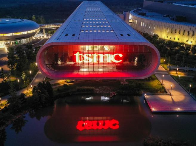 台积电防了大陆几十年，结果集团副总竟然是美国间谍，核心机密全被卷走！
台积电前高