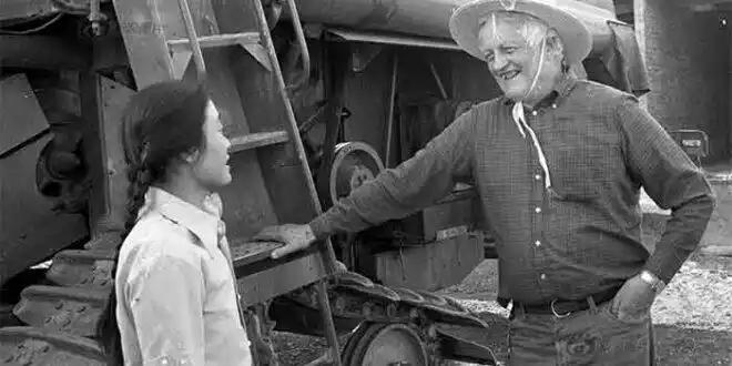 周恩来总理一贯强调实事求是，反对绝对化。1971 年 11 月 13 日，周恩来